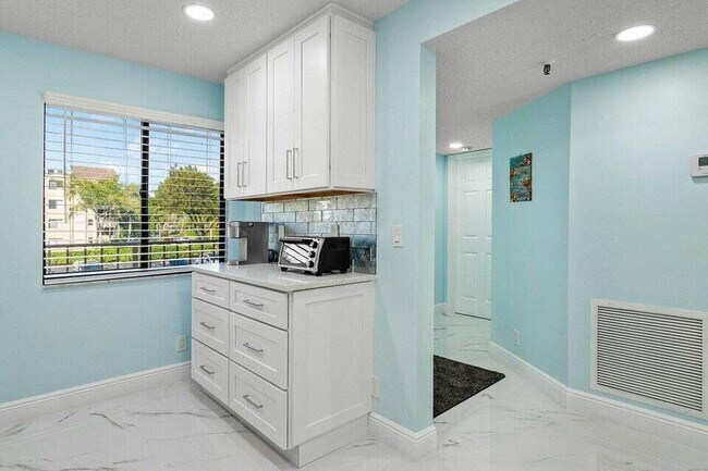 Photo - 7076 Huntington Ln Unidad 7076 Huntington Lane 207