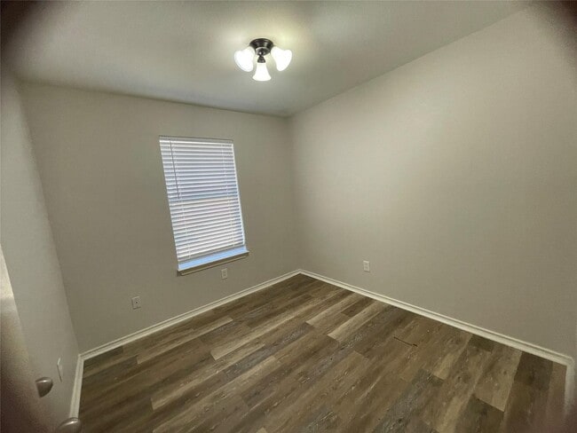 Photo - 5217 Calloway St