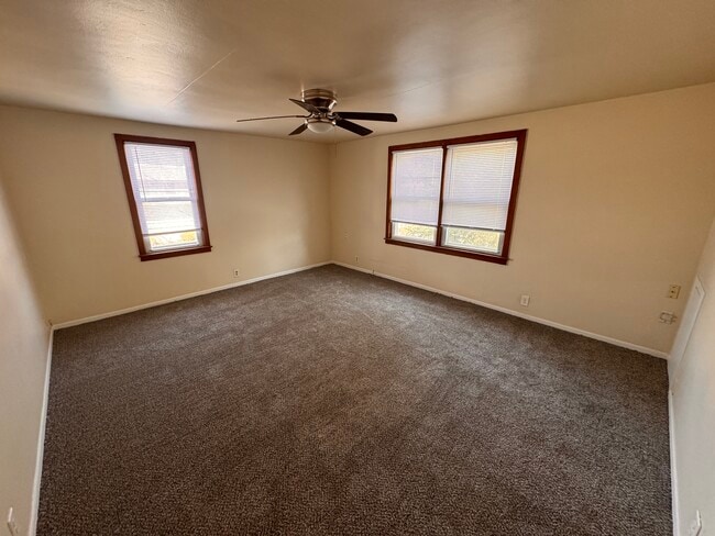 Photo - 1321 Manitoba Ave