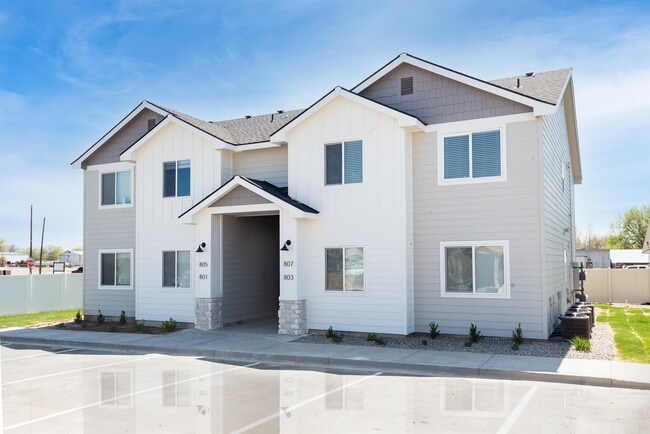Building Photo - 819 NW 21st St Rental