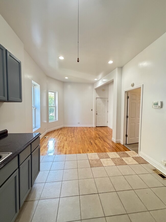 Photo - 7836 S Emerald Ave