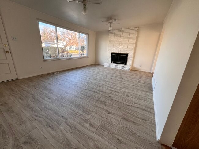 Photo - 1344 E 8125 S