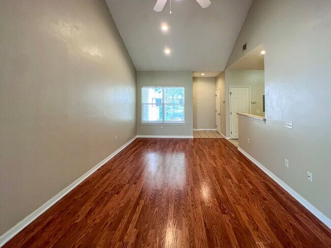 Photo - 1/1 Condo in the Greens at West End - Available mid-June! *Approved Application*