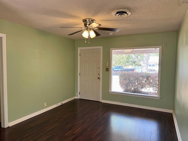 Photo - 1113 Harlan Ave