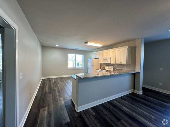 Building Photo - 311 S Locust St Unit 205 Rental