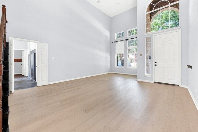 Photo - 1413 Westmont Dr