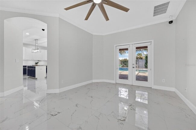 2260 Pickford Cir