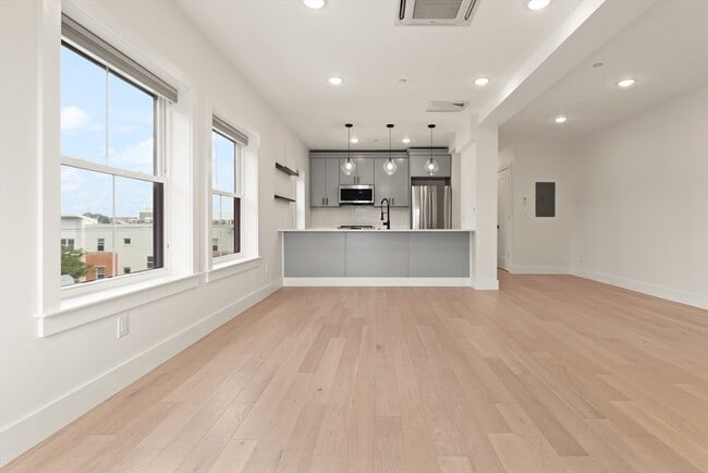 Photo - 208 Spencer Ave Unidad 8