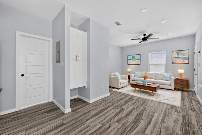 Photo - 1207 W Kennedy St Unidad 6
