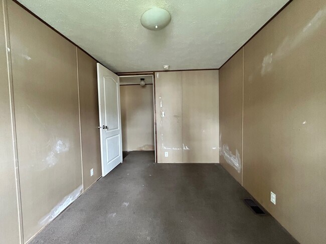 Photo - 2701 30 Mile Rd