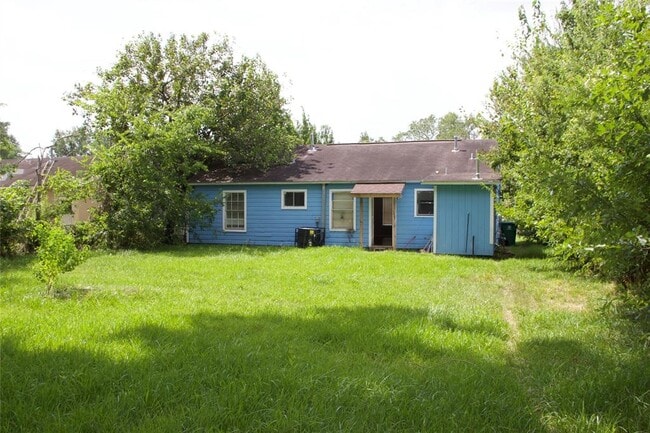 Photo - 8137 Snowden St