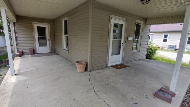 Photo - 700 E High Ave