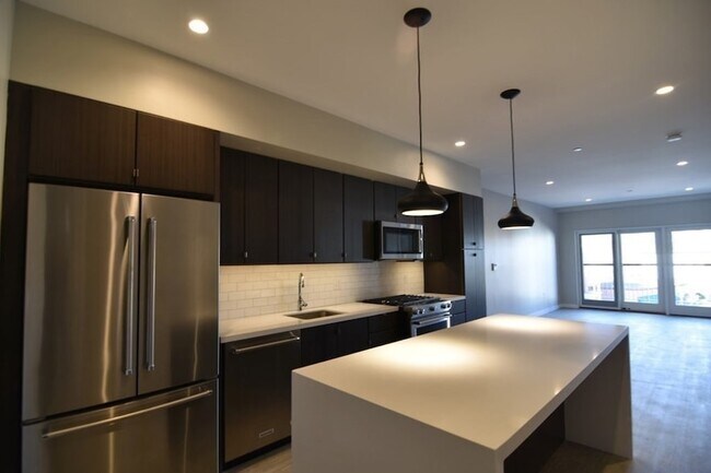 Building Photo - 120 Savin Hill Ave Unit 203