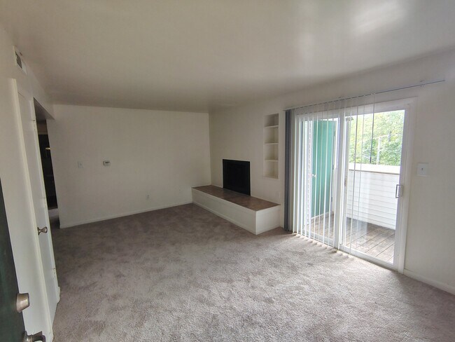 Photo - 600 Reusens Rd Unit N146