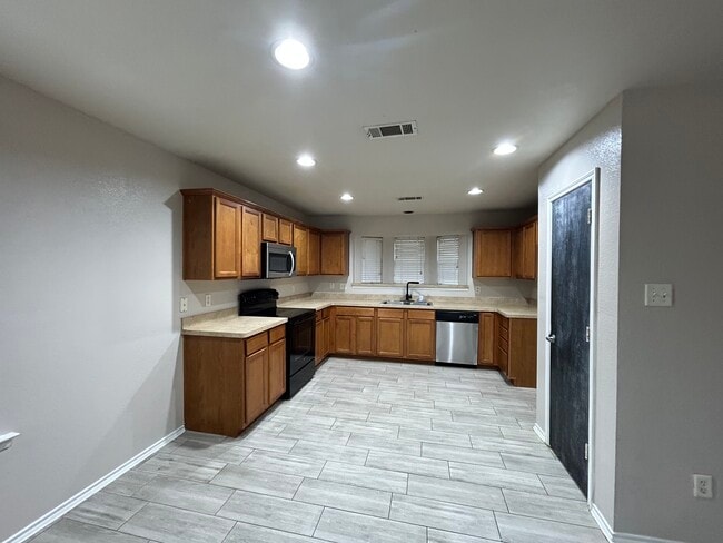 10445 Hideaway Trl