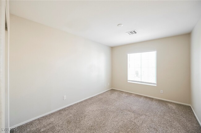 Building Photo - 4599 Deer Forest Ave