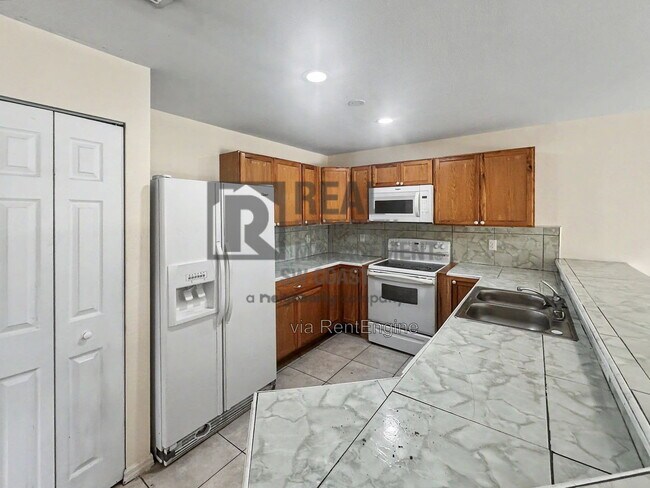 772 Holmes Ave