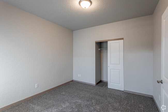 3BR, 2BA - 1,366 SF - West Meadows Villas