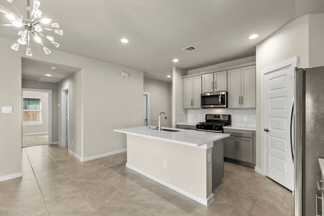 Photo - 3915 Sparkman Ln