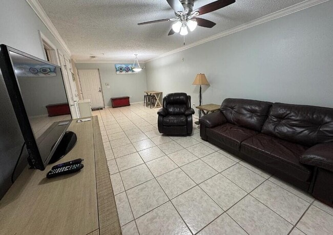 Photo - 4276 Calinda Ln Apartamento Unidad 132