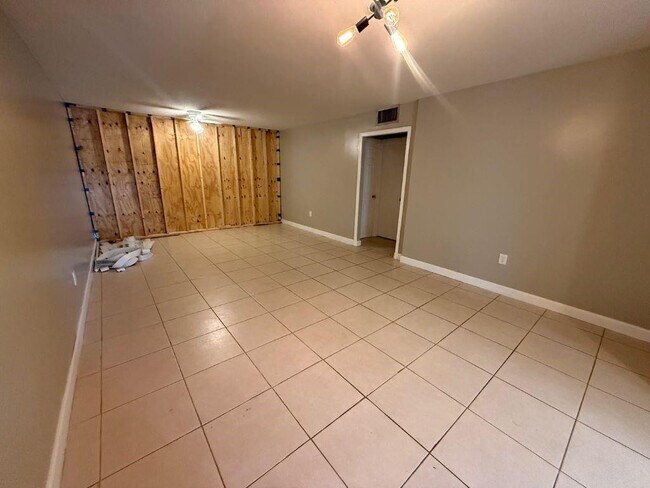 Photo - 1410 S Federal Hwy Unit 303