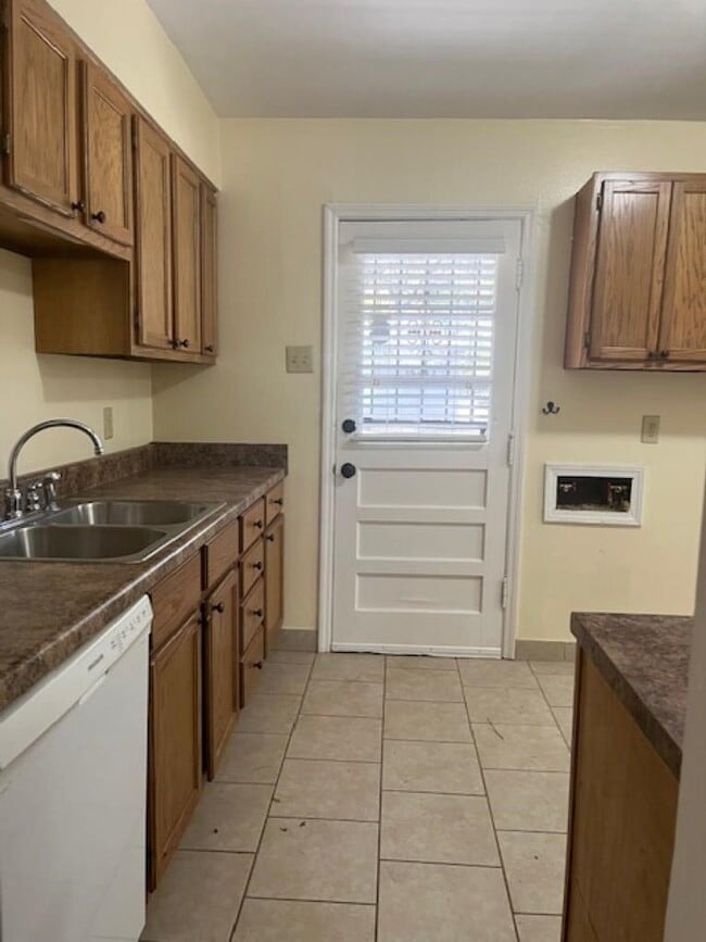 Photo - 1022 S White Station Rd