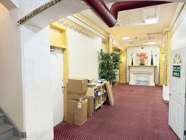 Photo - 839 W Sheridan Rd Unit 422