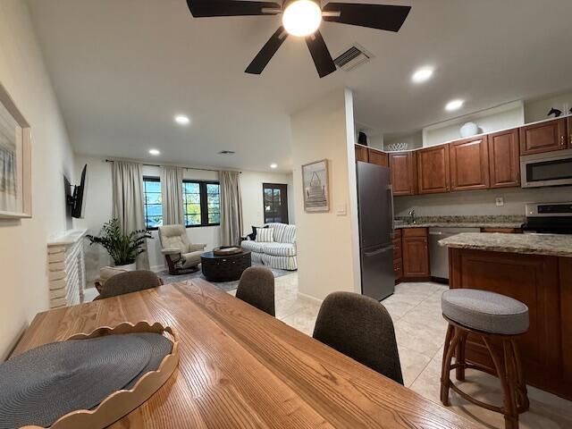 Photo - 340 Leigh Rd