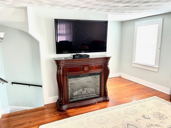 Photo - 20 Beacon St Unit 2