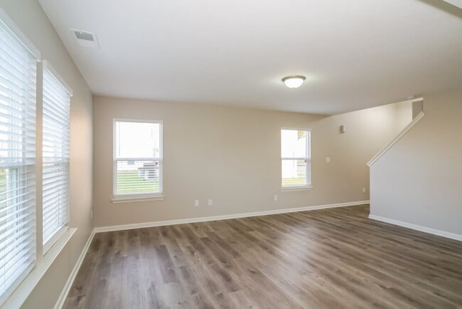 Photo - 8024 Bach Dr