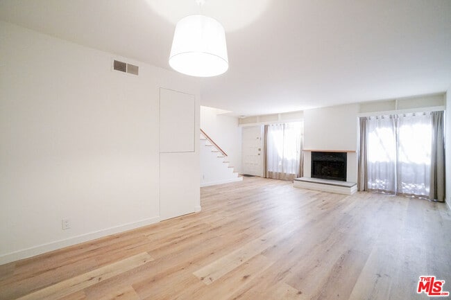 Photo - 1534 N Formosa Ave