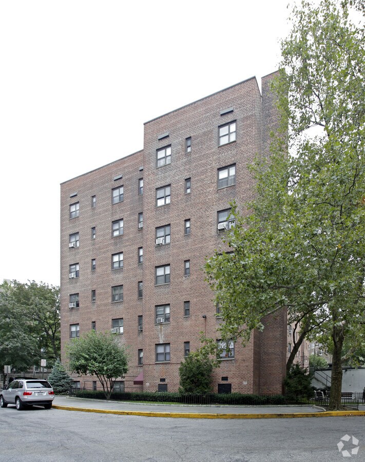 Photo - 30-40 Fleetwood Ave