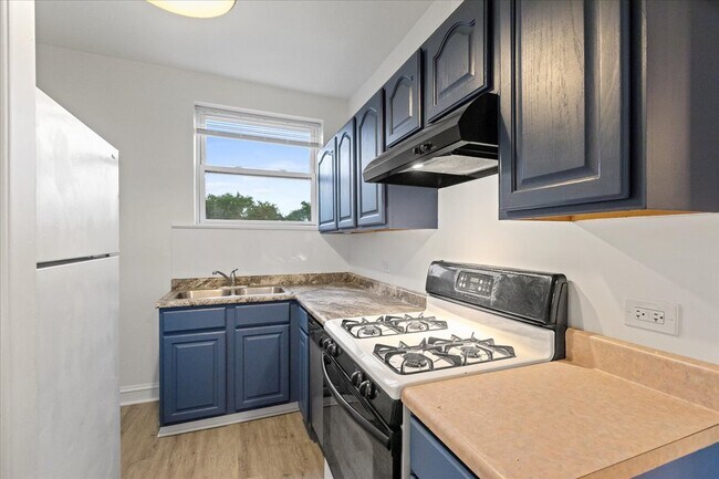 4055 N Spaulding Ave Unit 3