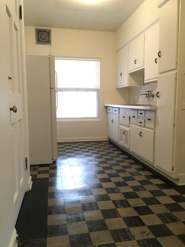 Photo - 1011 Short Rd Apartments Unit 1011 Short Rd, #4