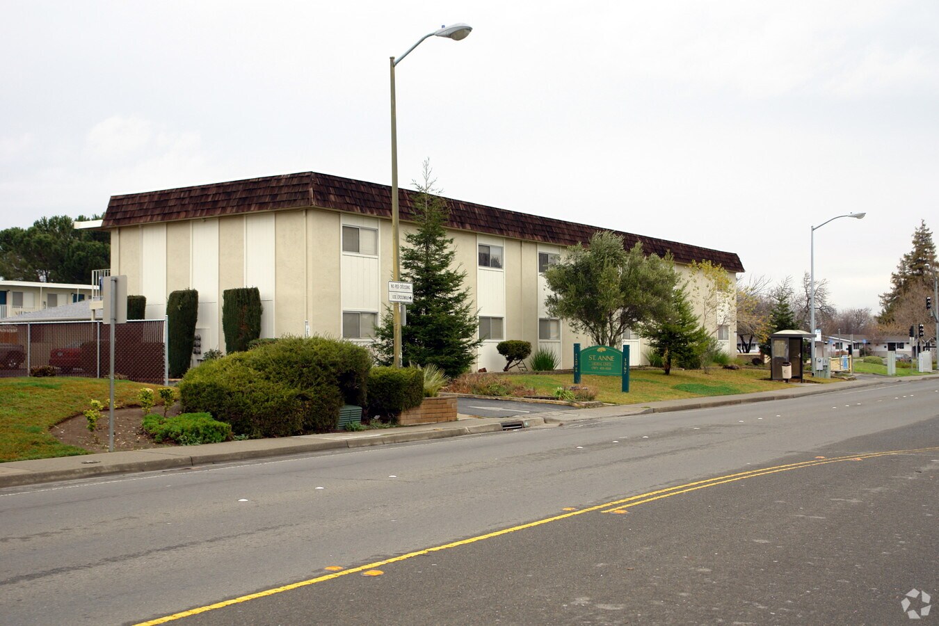 St. Anne Apartments - St. Anne Apartments