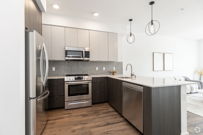 1BR, 1BA - 621SF