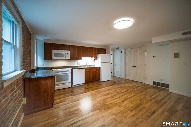 Photo - 440 Prospect St Unit 2