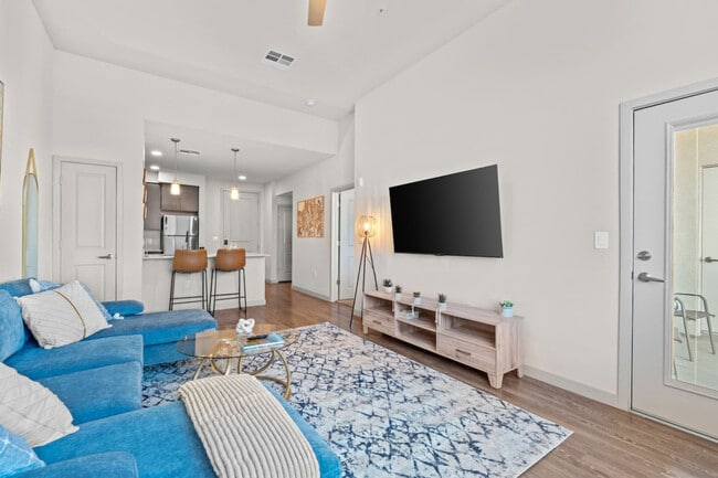 Photo - 711 W Broadway Rd Unidad ID1366963P