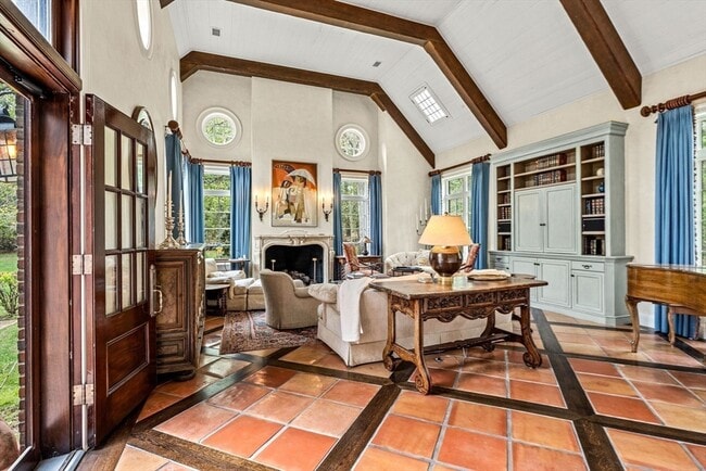 Photo - 110 Juniper Rd
