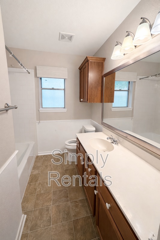 Photo - Stanford St 3102 - B