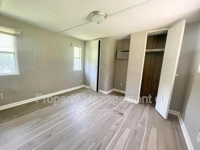 Photo - 155 Oakvale Rd