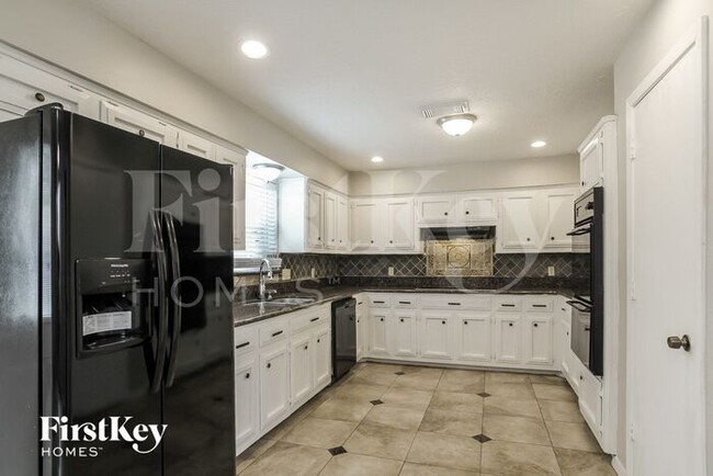 Photo - 3202 Holly Green Dr