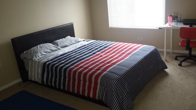 Bedroom 1 - 122 Mullingar Ct Unit 2A