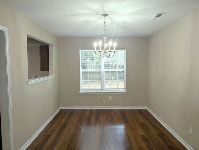 Photo - NODA! Minutes Away, 4 BEDROOM!