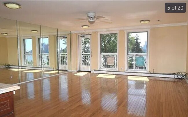 Living Room-Entrance to Balcony - 5311 Kennedy Blvd E Unit 15