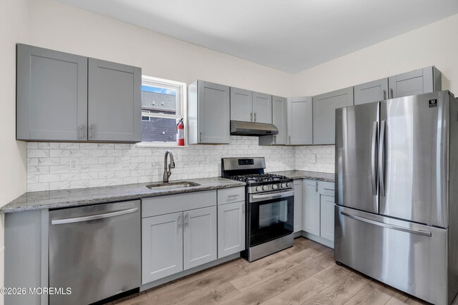 102 Broad St Unit 1