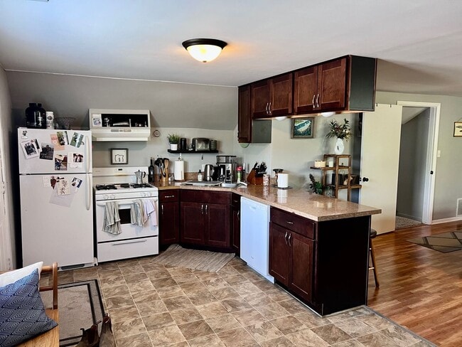 Photo - 410 Eureka Ave SE Unit #2