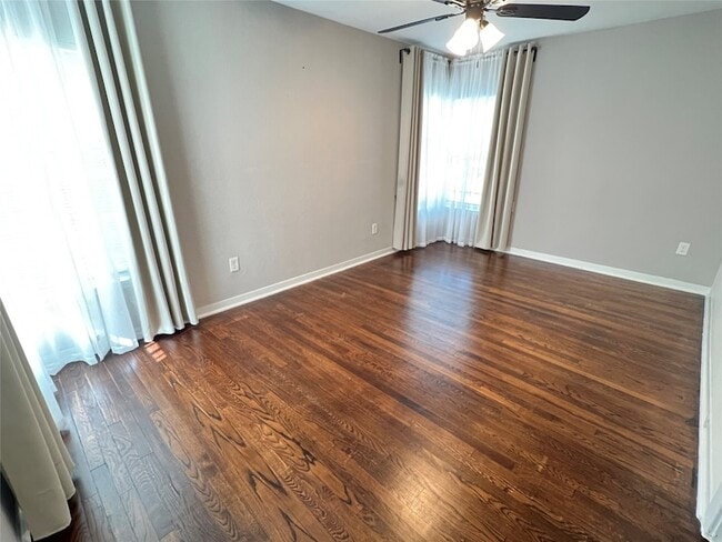 Photo - 4705 Park Dr