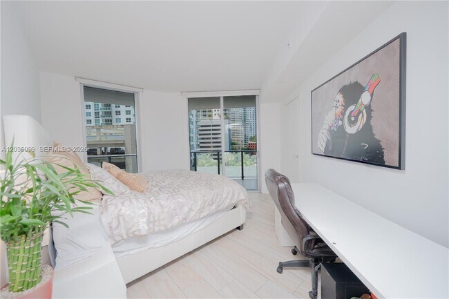 Photo - 1300 Brickell Bay Dr Unit 710