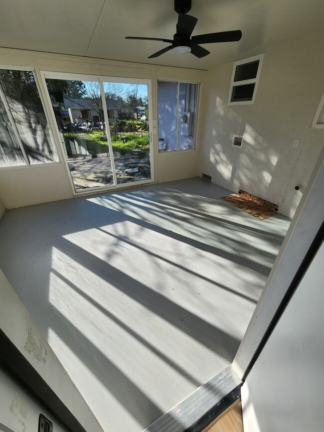 Photo - 9500 Pershing Ave